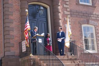 Ribbon-cutting at Old State House 4/13/22